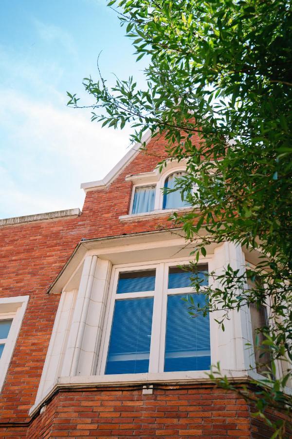 Villa Rowan Oostende Bagian luar foto